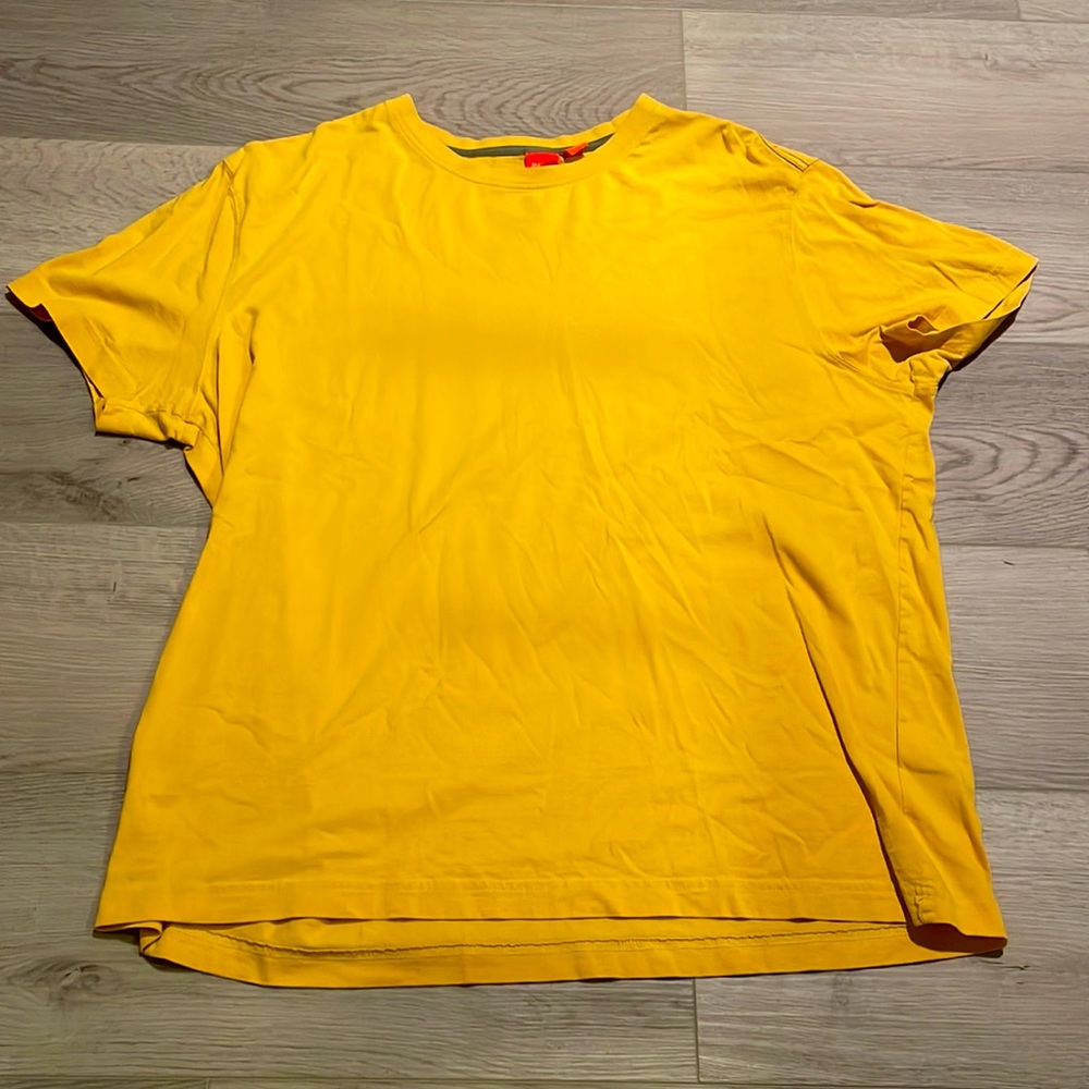 Men’s Boss Golden TShirt - Size XXL